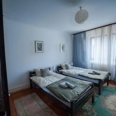 Two Towers Homestay